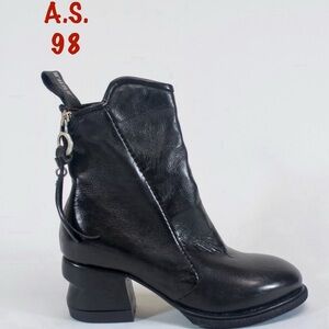 A.S.98 Sleek Black Ankle Boots ~ Luigi